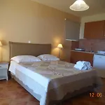 Delfinia شقة Vlachata