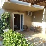 Delfinia Βλαχάτα