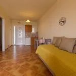 Delfinia Βλαχάτα
